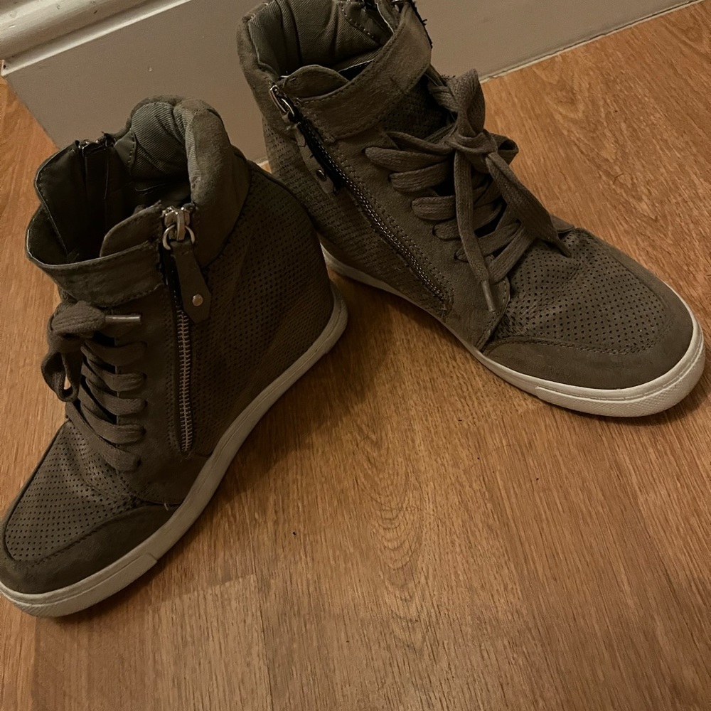 Sneaker Boot